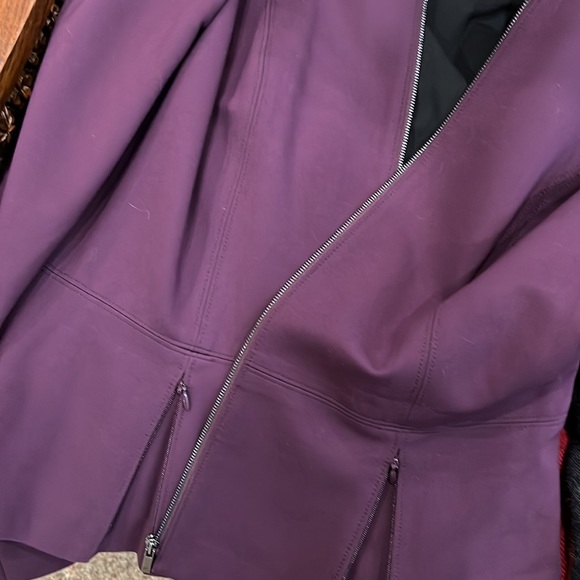 Carlisle New York skirt suite. - Picture 7 of 7